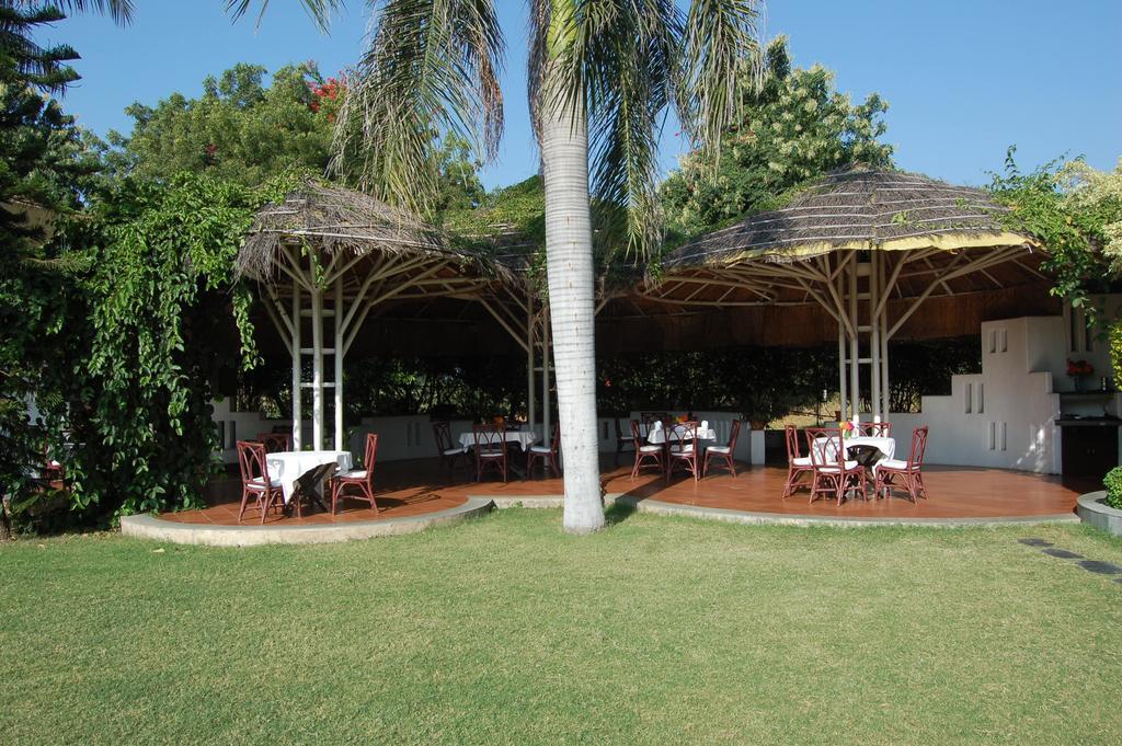 The Meadows Resort And Spa Aurangābād Exterior foto
