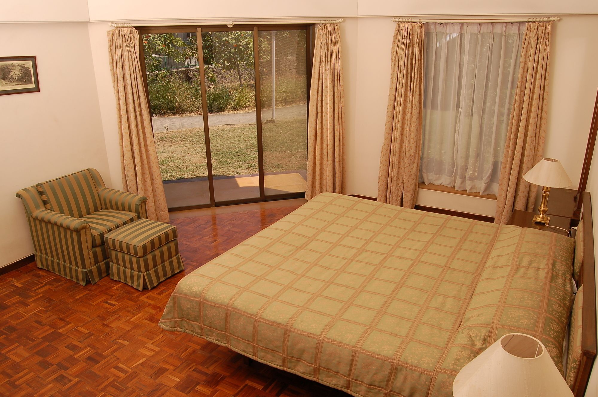 The Meadows Resort And Spa Aurangābād Zimmer foto